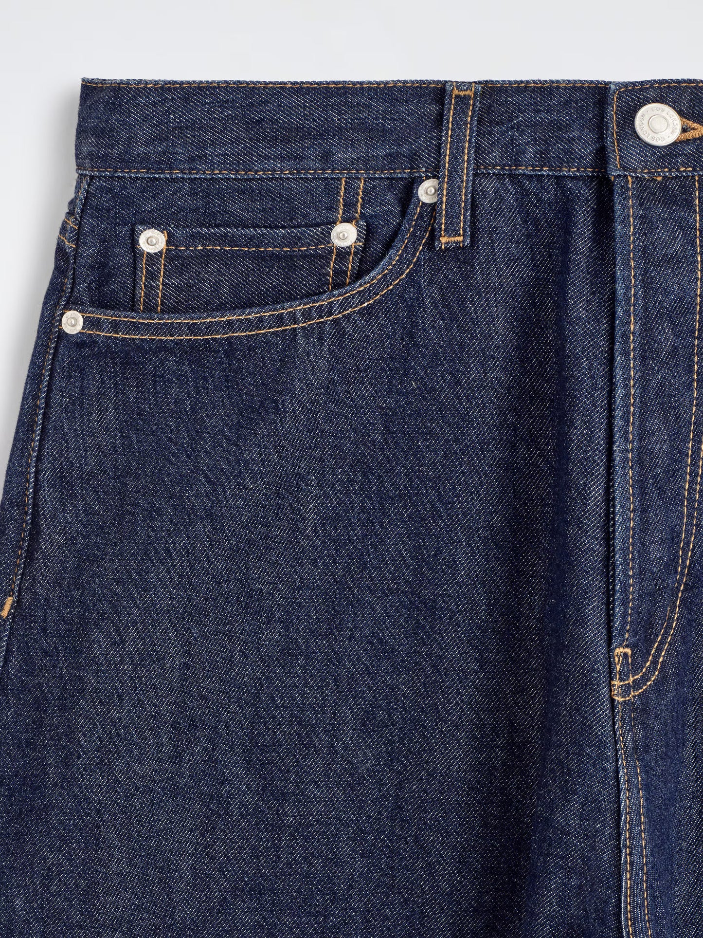 RELAXED-FIT BARREL-LEG JEANS
