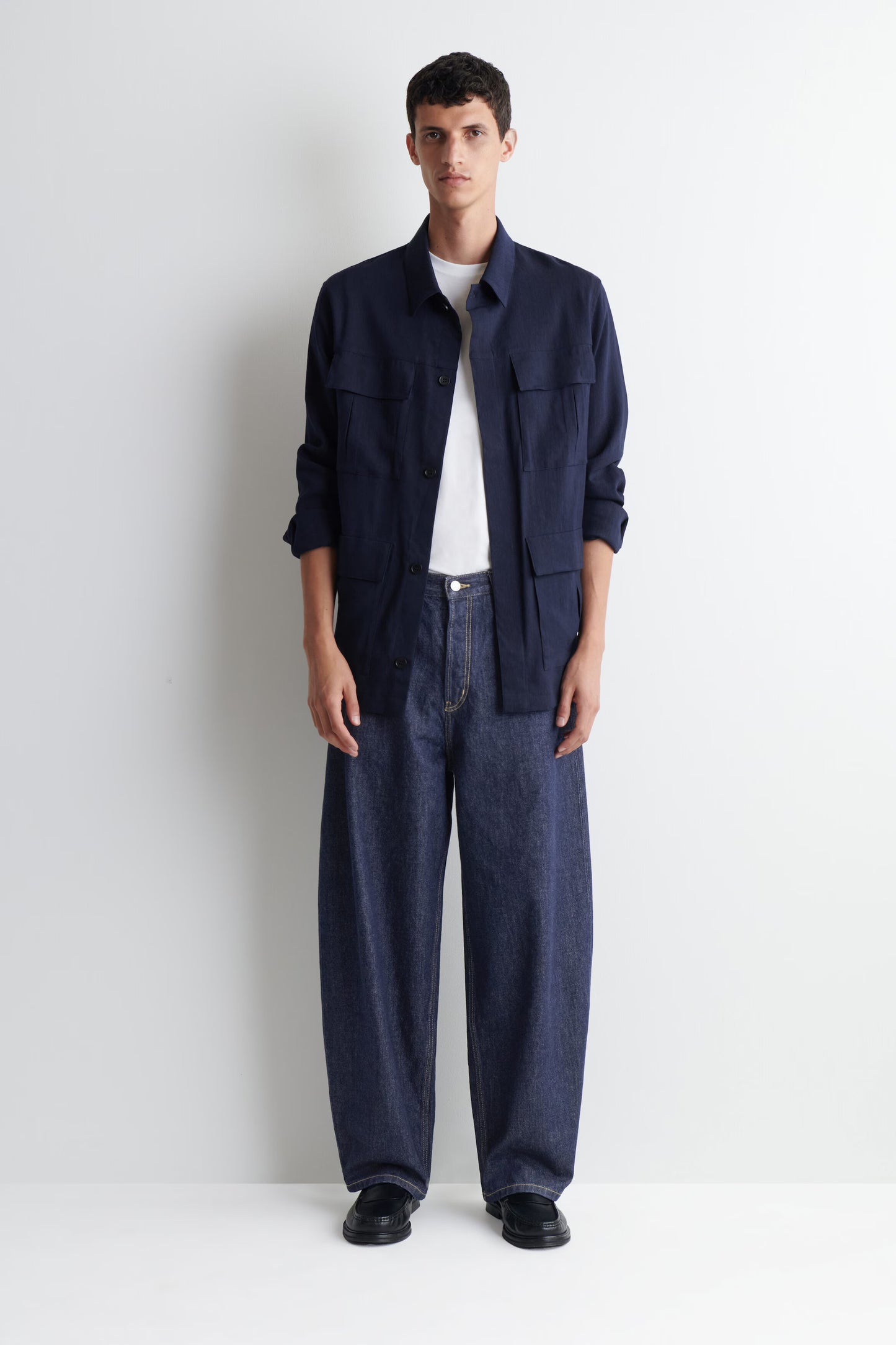 RELAXED-FIT BARREL-LEG JEANS
