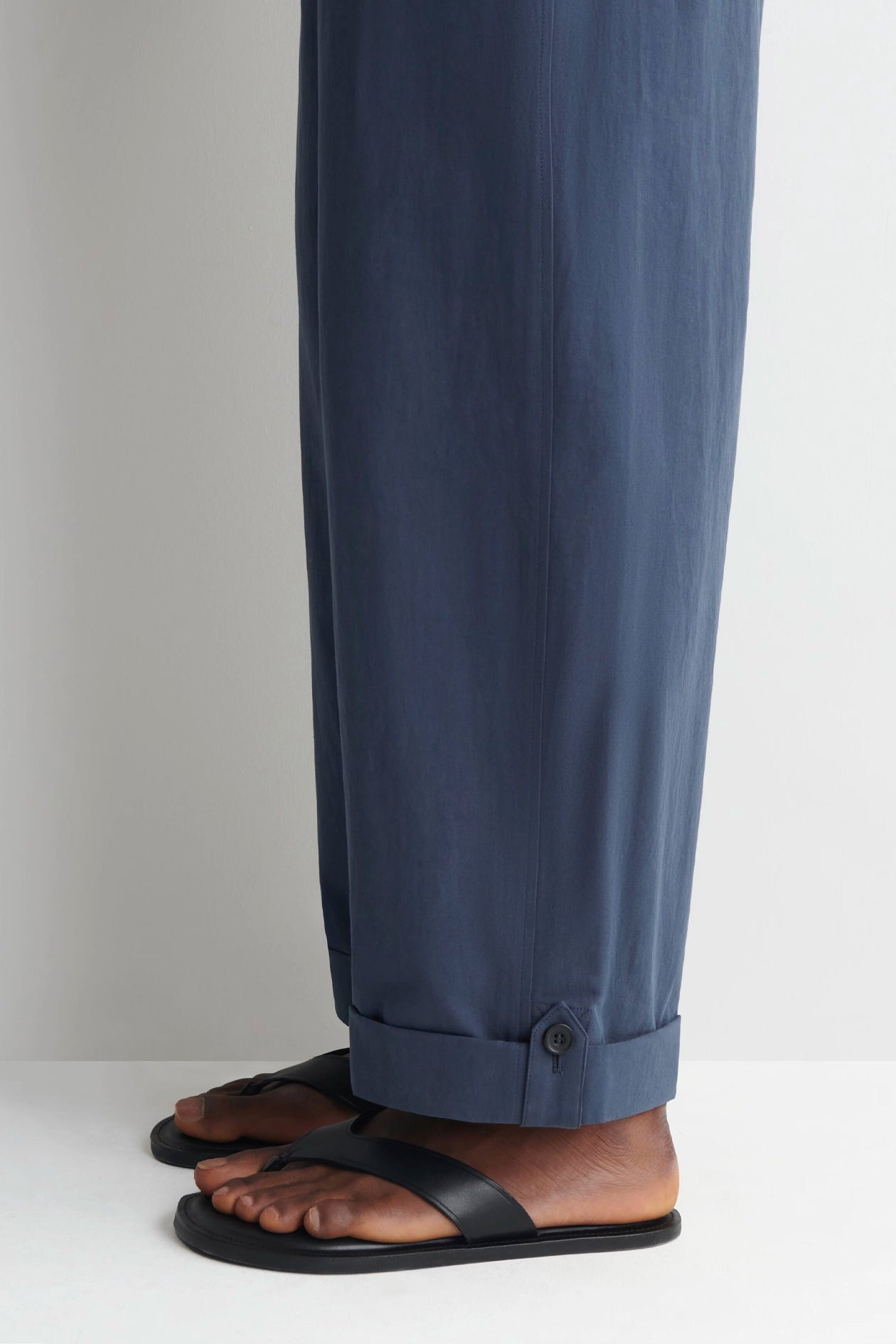 RELAXED FIT CUFFED PANTS